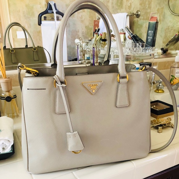 Prada Handbags - PRADA- Lux light grey BN1784 Single zip Saffiano
